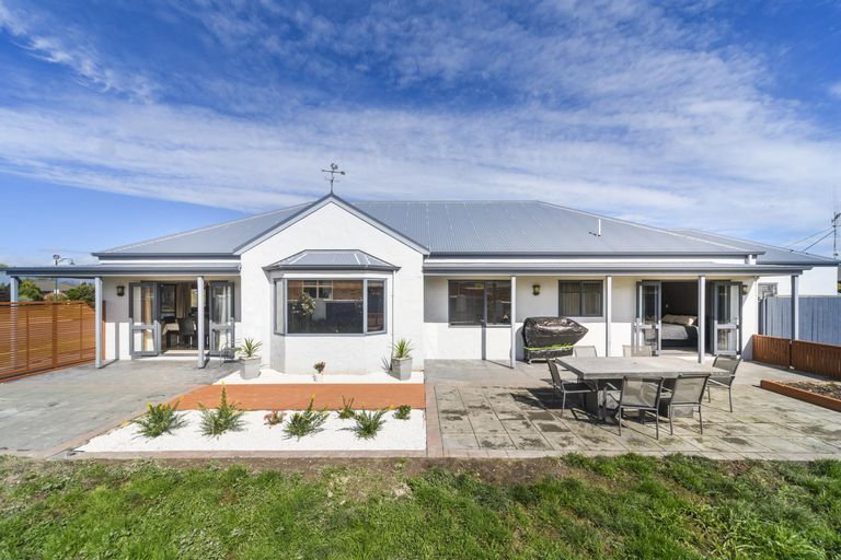 Photo of property in 29 Clearview Drive, Milson, Palmerston North, 4414