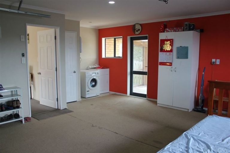 Photo of property in 13 Exotic Place, Massey, Auckland, 0614