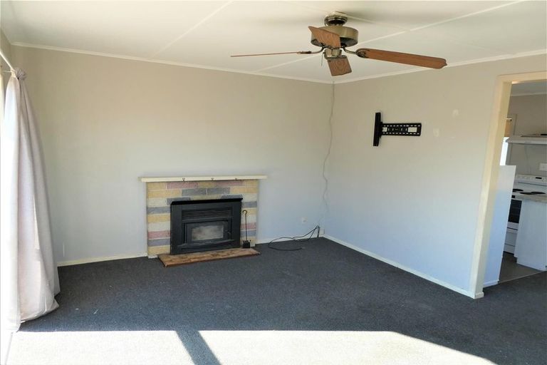 Photo of property in 400 Huia Place, Camberley, Hastings, 4120