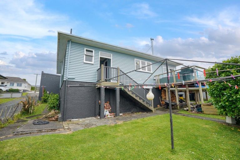 Photo of property in 23 Osborne Street, Riverton/aparima, Riverton, 9822