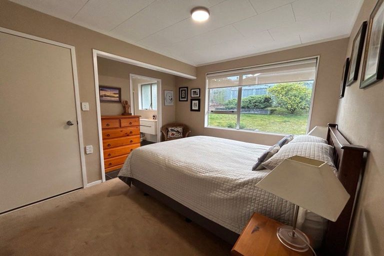 Photo of property in 11a Kinder Street, Acacia Bay, Taupo, 3330