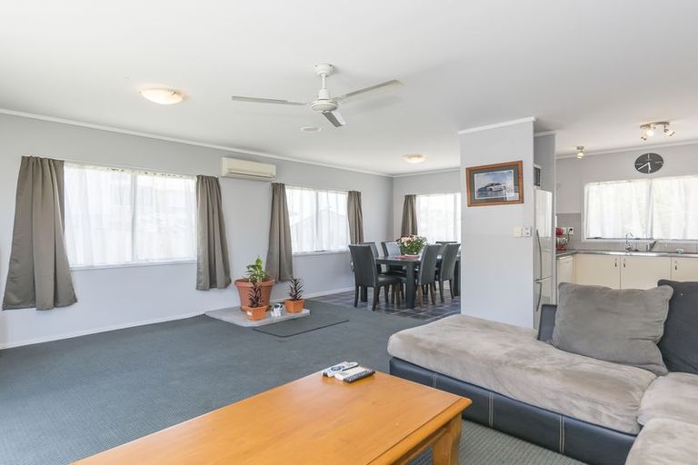 Photo of property in 8a Windsor Road, Bellevue, Tauranga, 3110