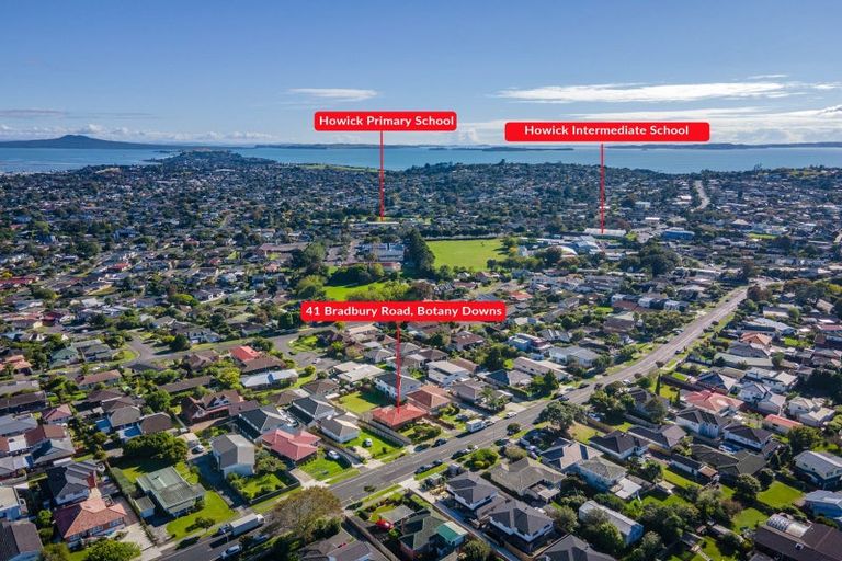 Photo of property in 41 Bradbury Road, Botany Downs, Auckland, 2010