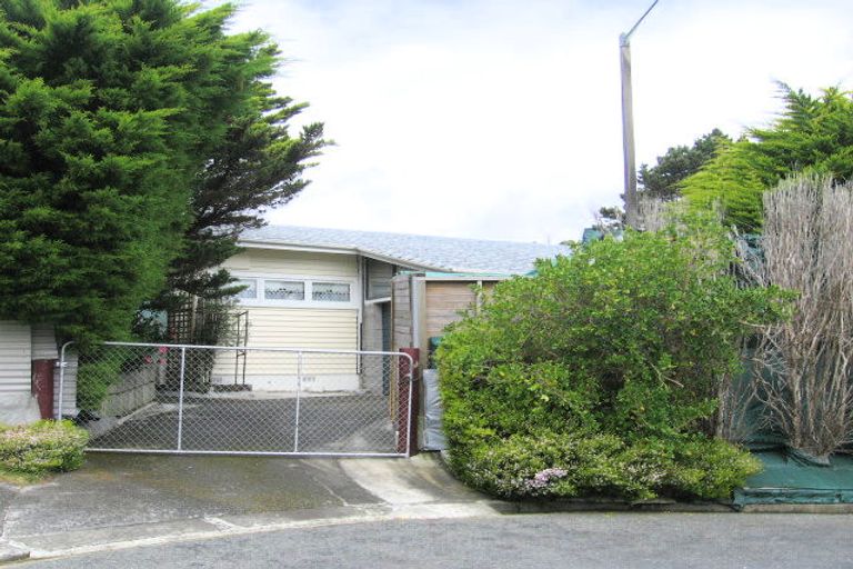 Photo of property in 32 Silverbirch Grove, Churton Park, Wellington, 6037
