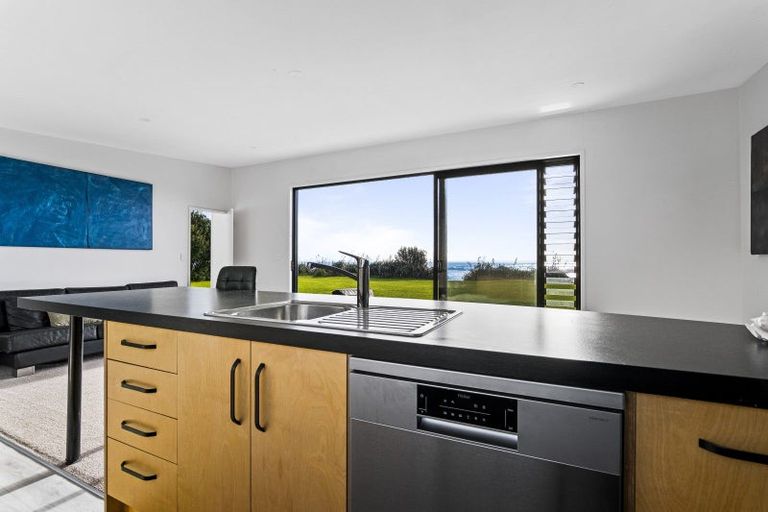 Photo of property in 317 Porikapa Road, Warea, New Plymouth, 4381