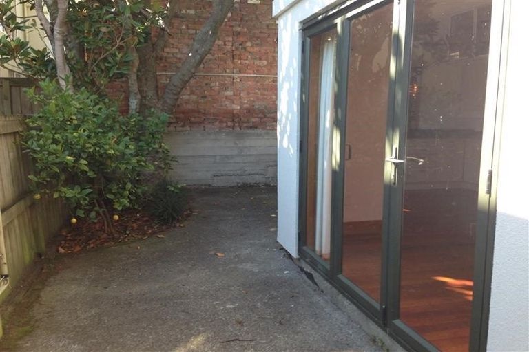 Photo of property in 33c Nairn Street, Mount Cook, Wellington, 6011