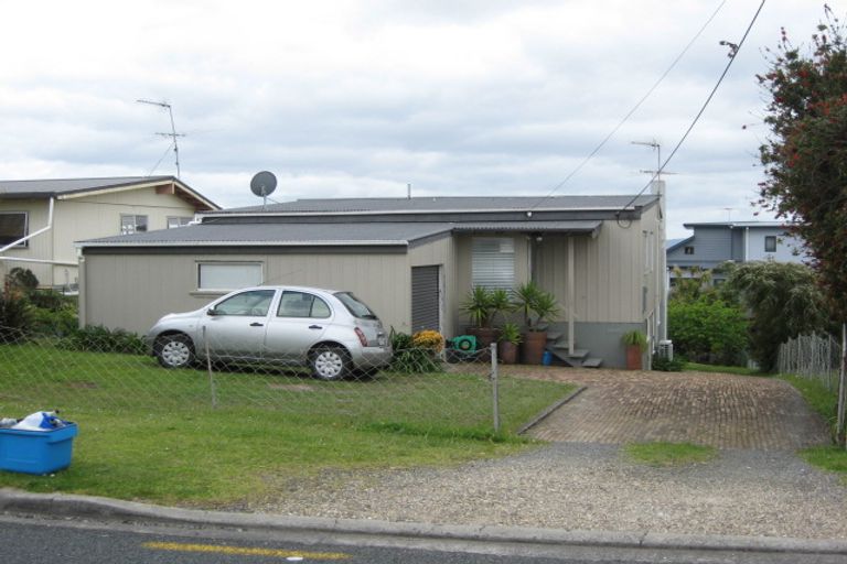 Photo of property in 1388 Whangaparaoa Road, Army Bay, Whangaparaoa, 0930
