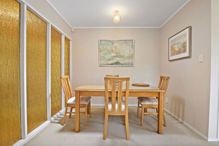 Photo of property in 8a Levaut Place, Half Moon Bay, Auckland, 2012