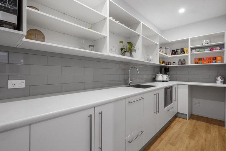 Photo of property in 54 Luxembourg Crescent, Halswell, Christchurch, 8025