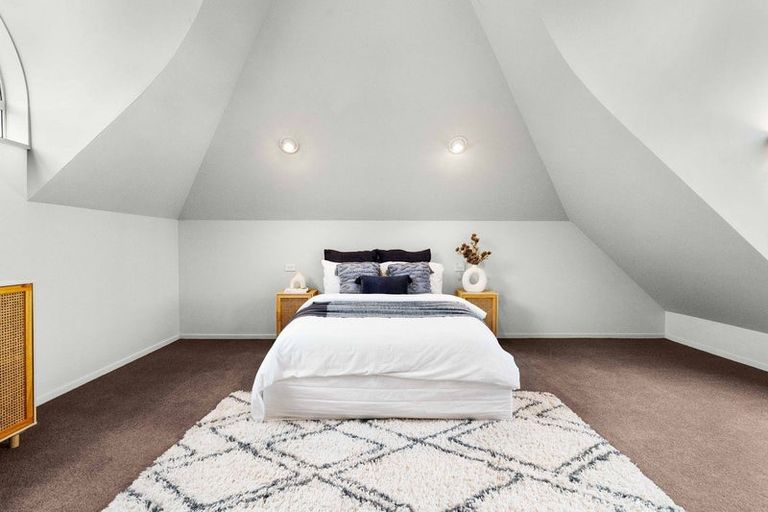 Photo of property in 4 Broadfell Avenue, Avonhead, Christchurch, 8042