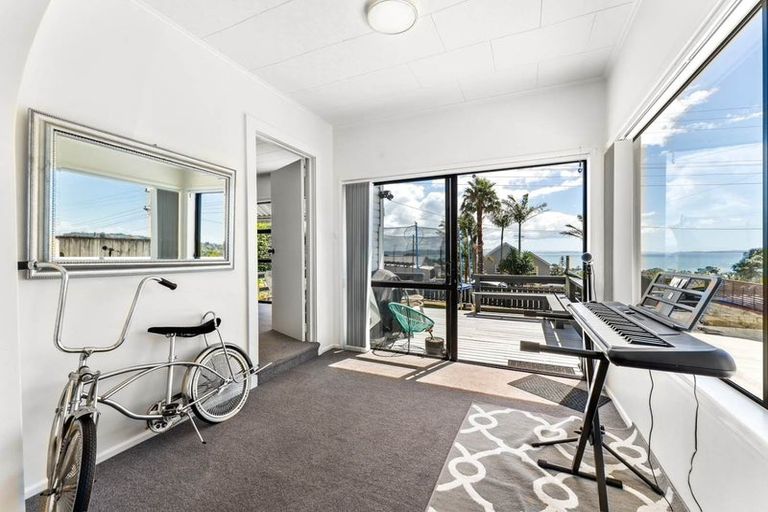 Photo of property in 11 Totara Road, Stanmore Bay, Whangaparaoa, 0932