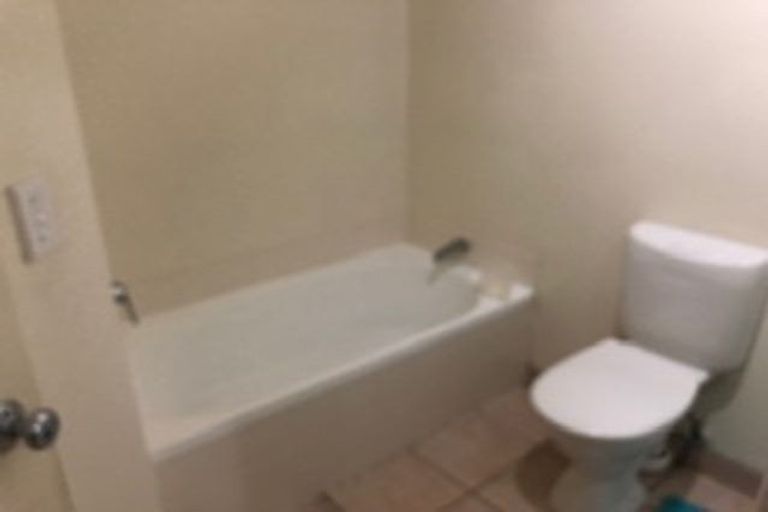 Photo of property in 43a Forrest Hill Road, Milford, Auckland, 0620