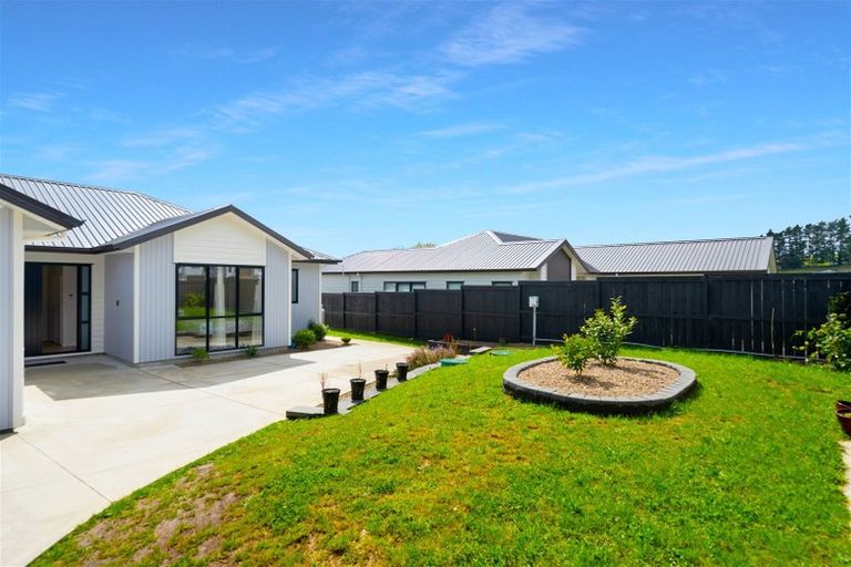 Photo of property in 7 Pukemarino Road, Waimauku, 0812