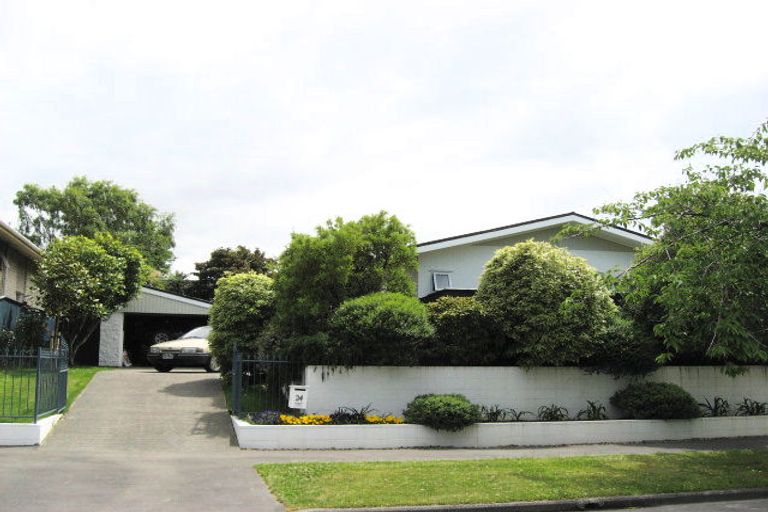 Photo of property in 24 Highfield Place, Avonhead, Christchurch, 8042