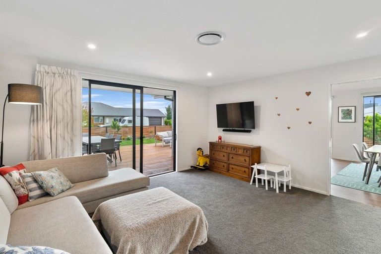 Photo of property in 9 Pahua Street, Pegasus, 7612