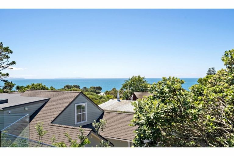 Photo of property in 15 Park Rise, Campbells Bay, Auckland, 0630