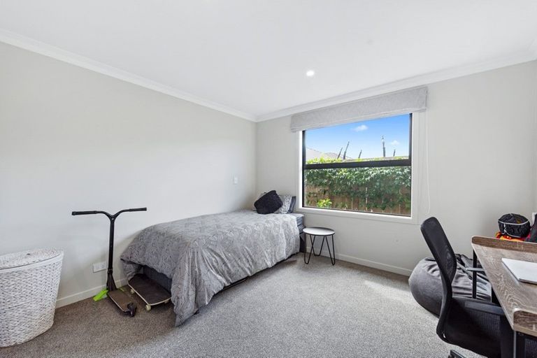 Photo of property in 20 Naeo Close, Papamoa Beach, Papamoa, 3118