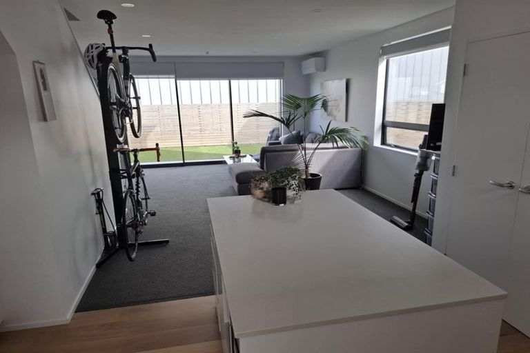 Photo of property in 1b Mamari Street, Rongotai, Wellington, 6022