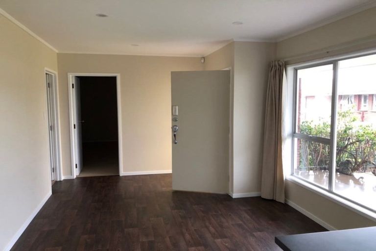 Photo of property in 126 Bleakhouse Road, Mellons Bay, Auckland, 2014