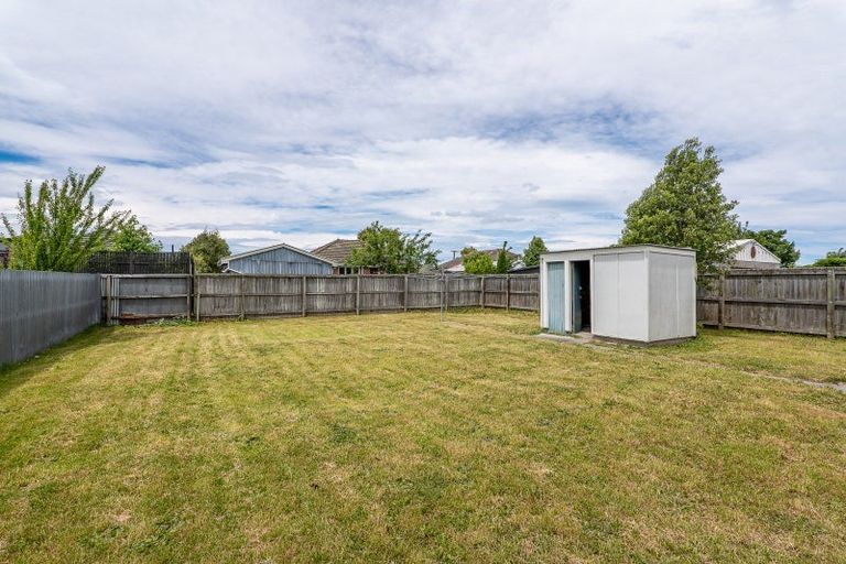 Photo of property in 14 Ealing Street, Northcote, Christchurch, 8052