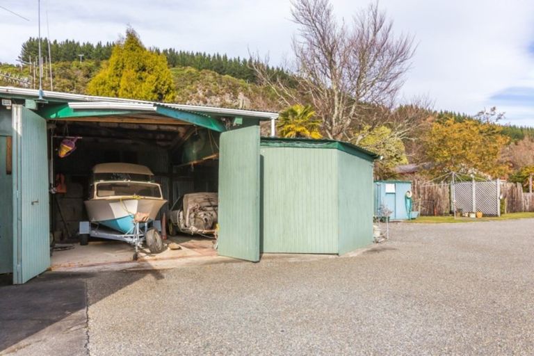 Photo of property in 6 Parekarangaranga Street, Motuoapa, Turangi, 3382