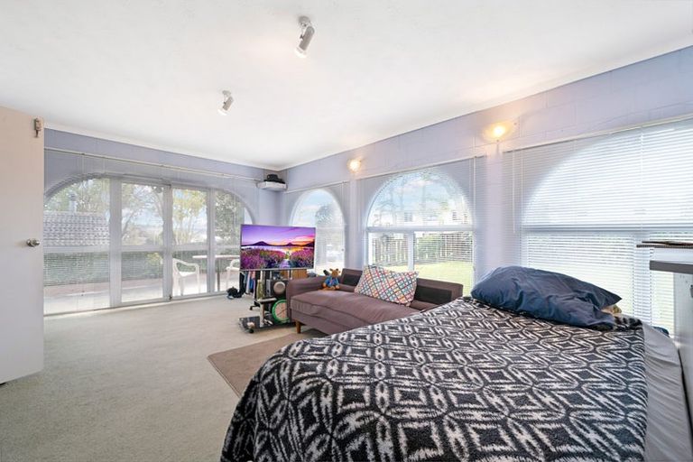 Photo of property in 4 Seakens Way, Glen Eden, Auckland, 0602