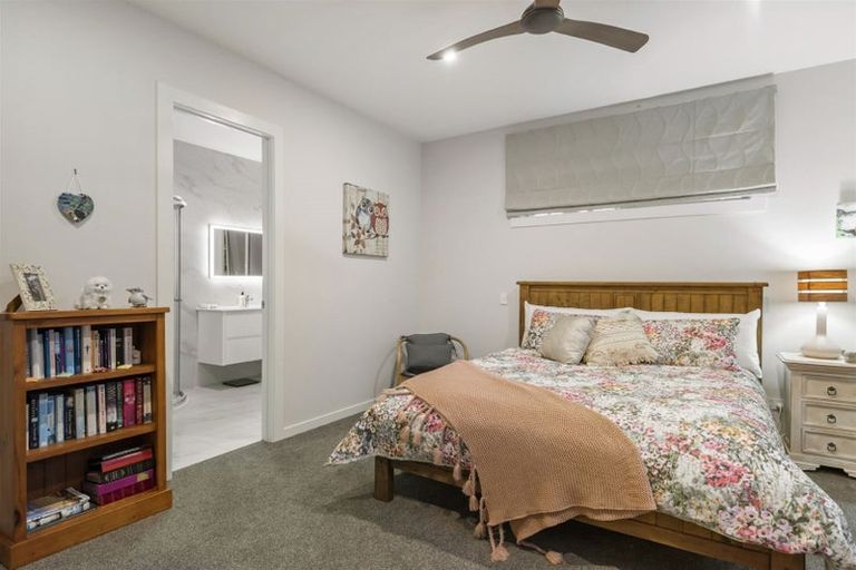 Photo of property in 26 Tawatawa Street, Long Bay, Auckland, 0630