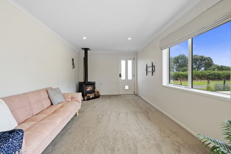 Photo of property in 94 Mirikau Road, Warea, New Plymouth, 4381