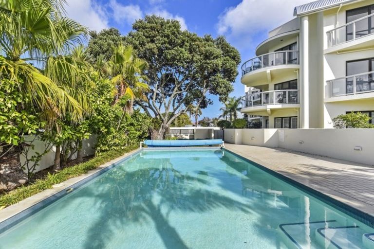 Photo of property in 26/4e Collins Street, Takapuna, Auckland, 0622
