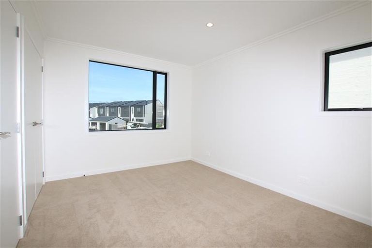 Photo of property in 5 Frances Bryers Road, Hobsonville, Auckland, 0616