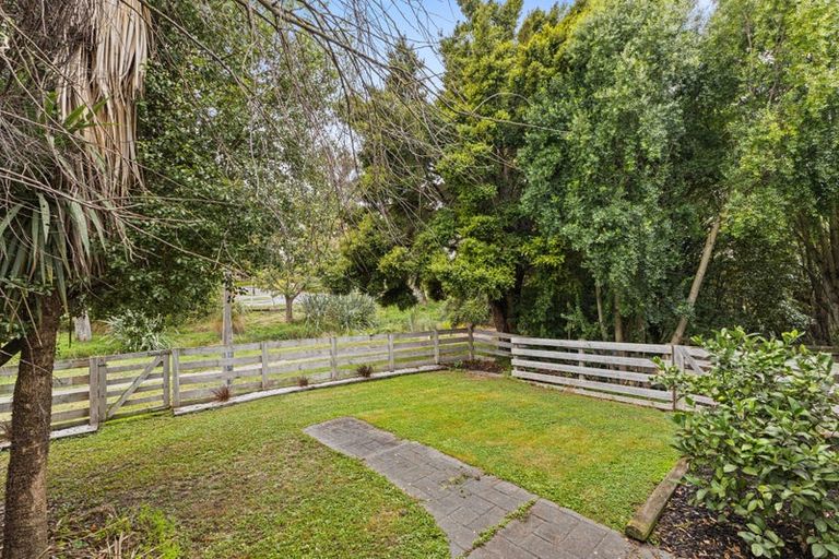 Photo of property in 9 Esher Place, Saint Martins, Christchurch, 8022