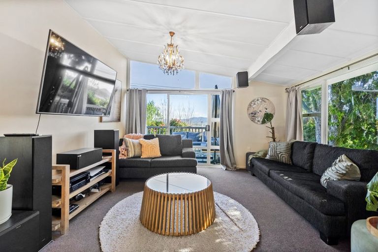 Photo of property in 102 Old Onerahi Road, Onerahi, Whangarei, 0110