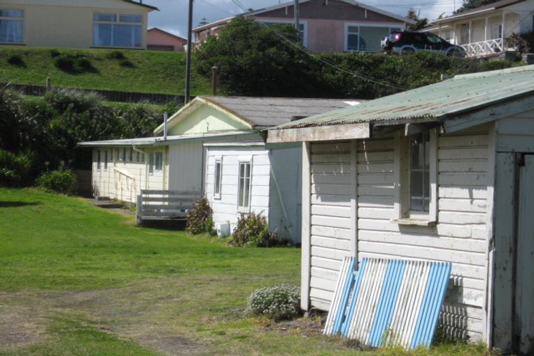 Photo of property in 60 Seafront Road, Castlecliff, Whanganui, 4501