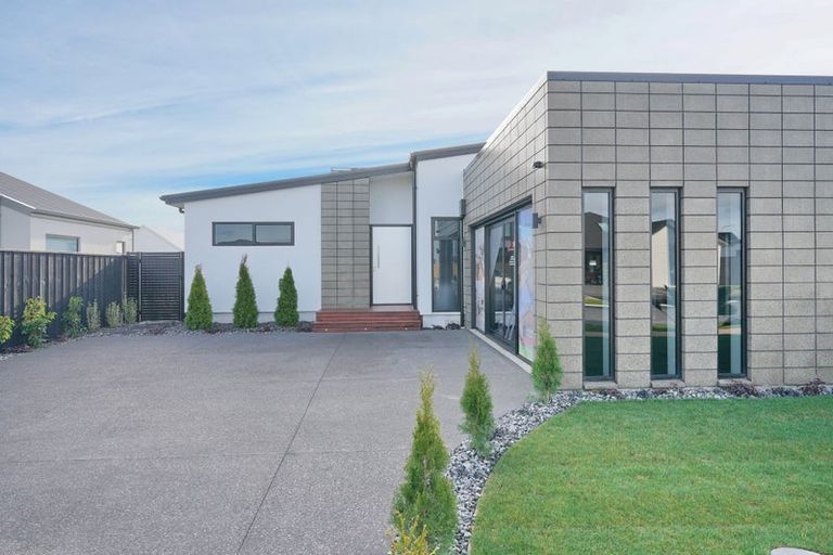 Photo of property in 29 Finstock Way, Rolleston, 7614