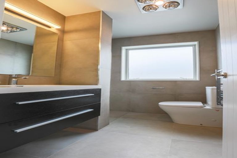 Photo of property in 24 Pikao Place, East Tamaki, Auckland, 2016