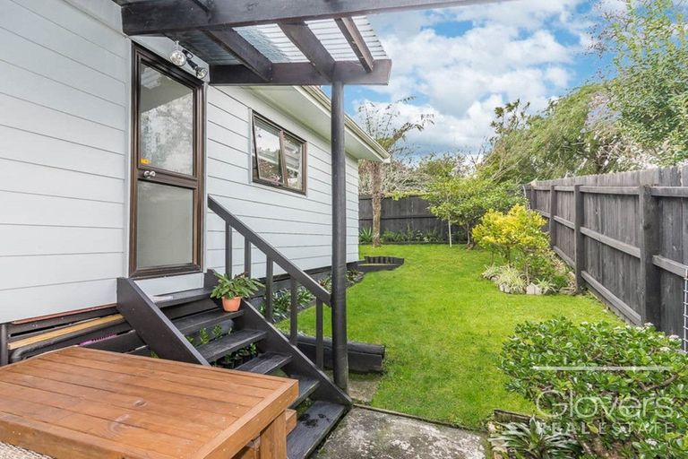 Photo of property in 1/98 Barrys Road, Glendene, Auckland, 0602