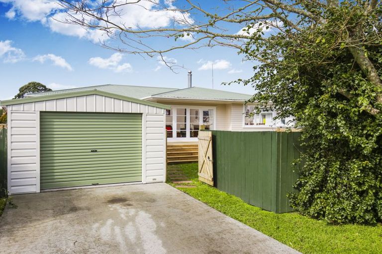 Photo of property in 29 Cobham Crescent, Kelston, Auckland, 0602