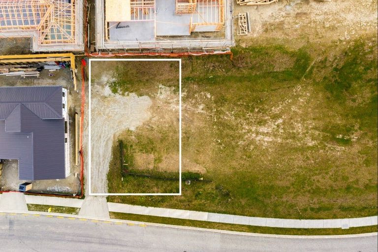 Photo of property in 80 Kirimoko Crescent, Wanaka, 9305