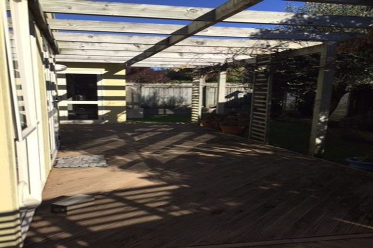 Photo of property in 11 Avion Terrace, Raumati Beach, Paraparaumu, 5032