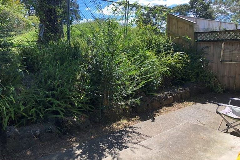 Photo of property in 2/9 John Court Street, Birkenhead, Auckland, 0626