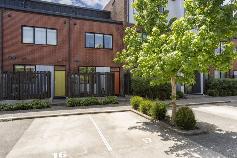 Photo of property in 7/89 Hobsonville Point Road, Hobsonville, Auckland, 0616