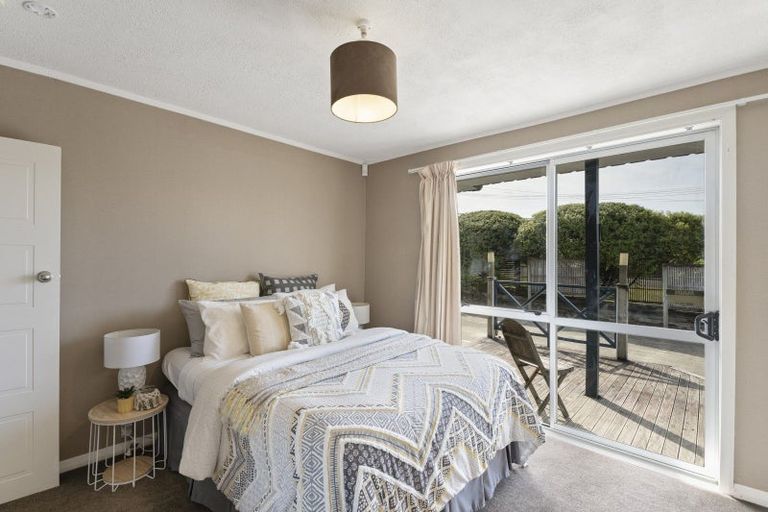 Photo of property in 3 Tui Road, Raumati Beach, Paraparaumu, 5032