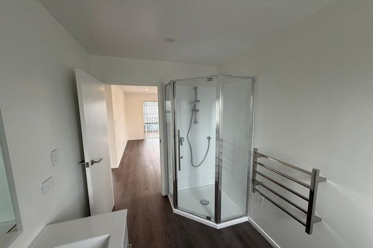 Photo of property in 128 Birkdale Road, Birkdale, Auckland, 0626