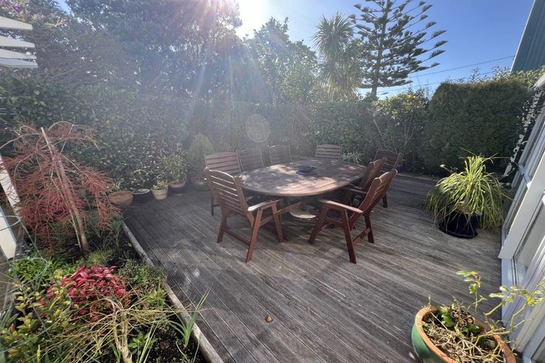 Photo of property in 8 Raumati Terrace, Khandallah, Wellington, 6035