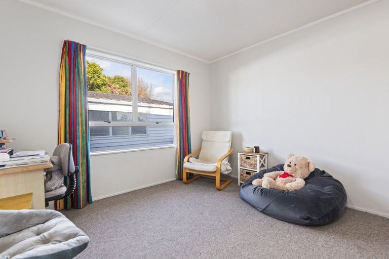 Photo of property in 12 Walker Crescent, Bulls, 4818