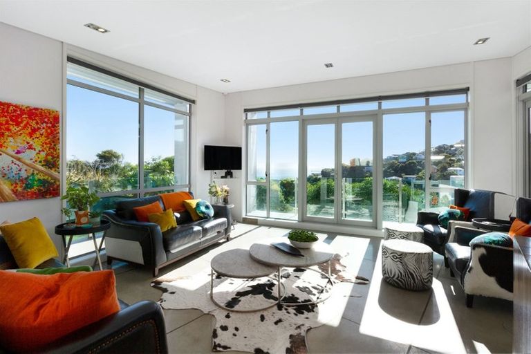 Photo of property in 32 Roys Road, Plimmerton, Porirua, 5026