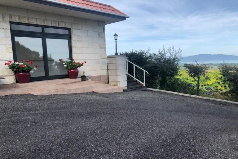 Photo of property in 165 Huia Street, Waikanae, 5391