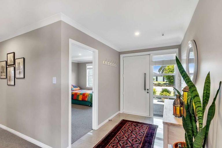 Photo of property in 17 Ballinger Place, Kaiapoi, 7630