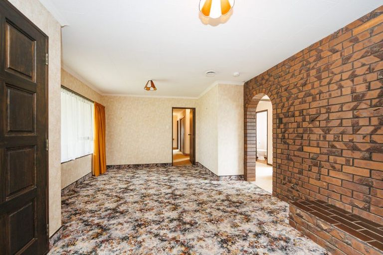 Photo of property in 2 Hillcrest Drive, Kelvin Grove, Palmerston North, 4414