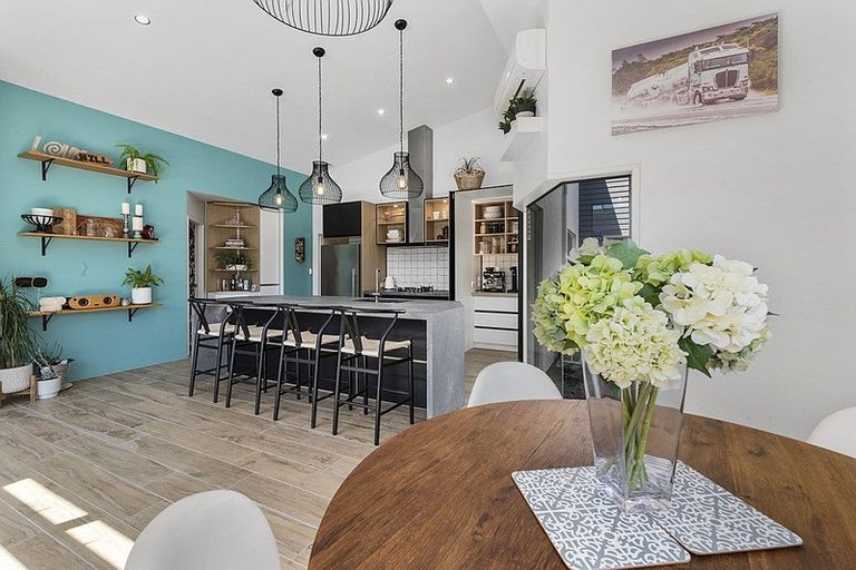 Photo of property in 47 Inverness Drive, Pyes Pa, Tauranga, 3112